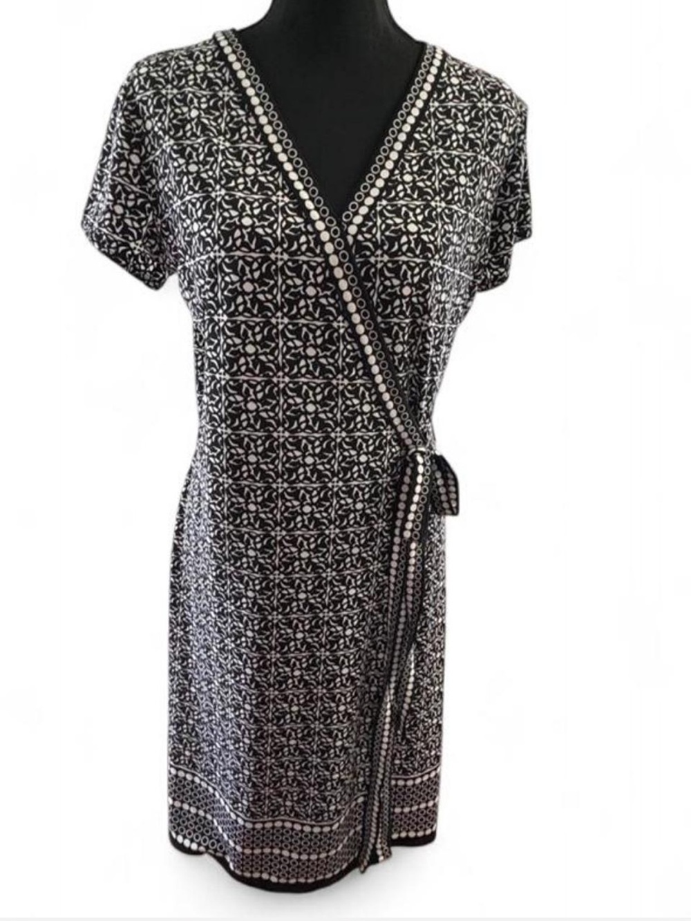 Max Studio Black/White Geometric Floral Wrap Dress, midi, size M